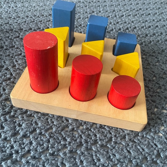 Plan Toys Colorful Wooden Shape Sorting Toy Set - Picture 8 of 11